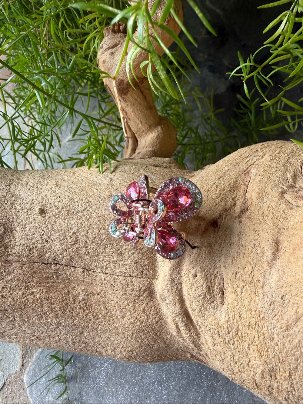 New🌟Free People-Pink Crystal Butterfly Hair Clip